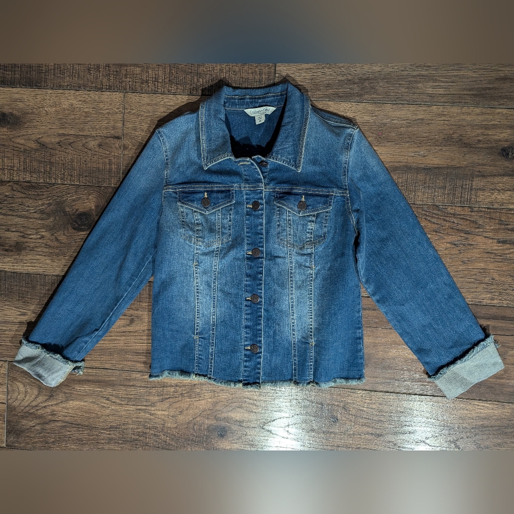 Coldwater Creek Jean Jacket Denim Casual Button Down Size XS Jagged Hemline Cuff